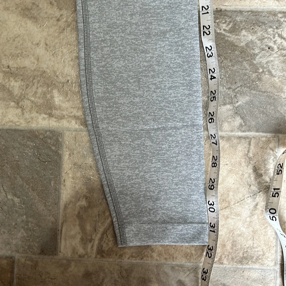 NWT Outdoor Voices Grey Dove/Ash Warmup 3/4 Leggings XS